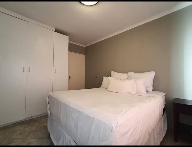 2 BEDROOM SIMPLEX FOR SALE IN COUNTRY VIEW